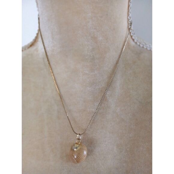 Delicate Natural Seashell 18" Pendant Necklace Beach Ocean Jewelry Gift Coastal - Picture 2 of 6